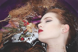 Photograpy: Leslie Spurlock Hair & Makeup Styling: Lisa Rocha Model: Kathryn Havens